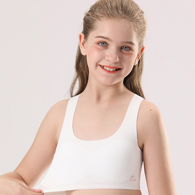 Abbigliamento senza soluzione di continuità per bambini porta un'esperienza di usura più comoda